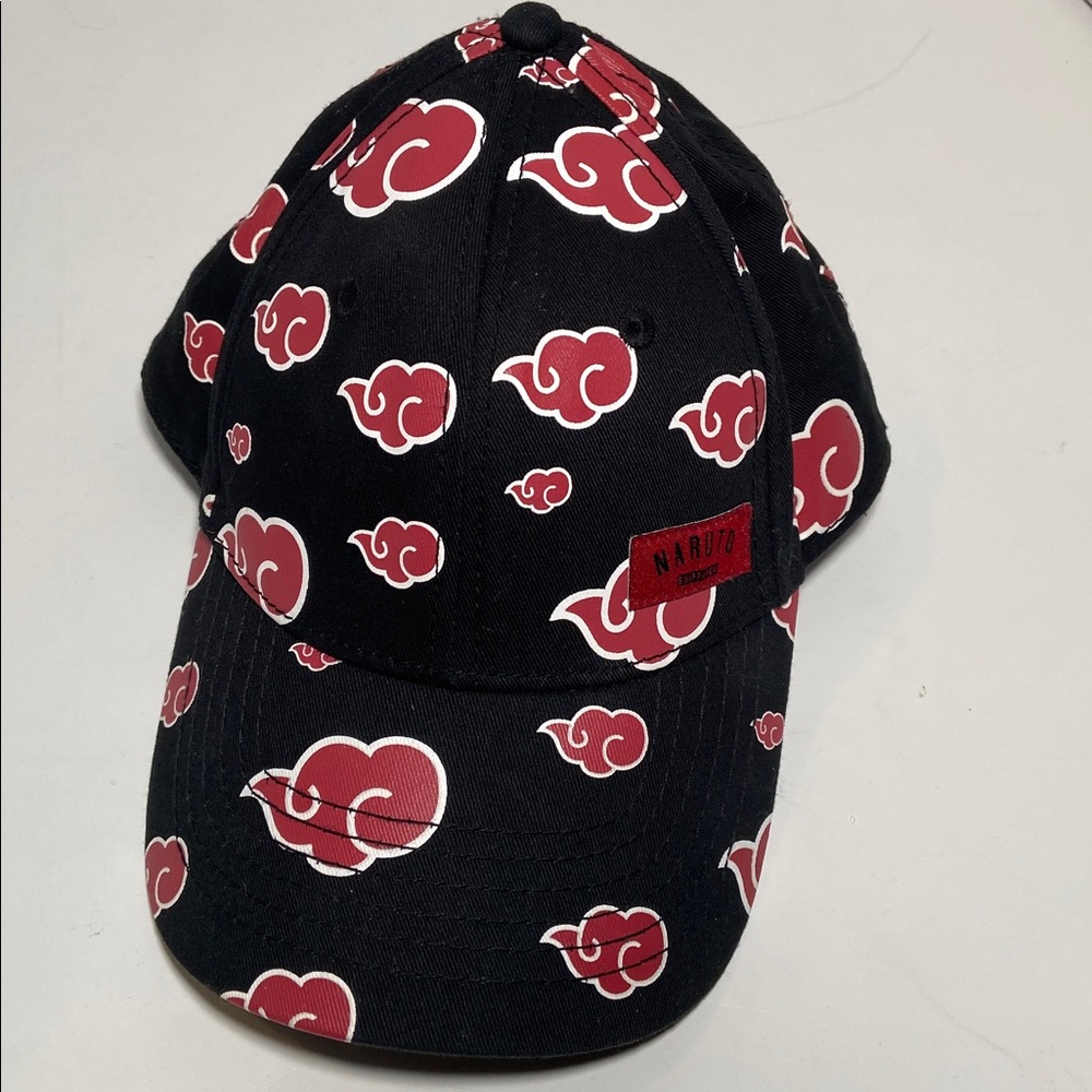 Naruto Shippuden black snapback with Akatsuki Clan logo clouds.